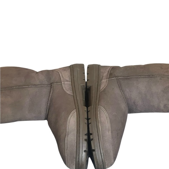 UGG Australia Uitra Short brown
 MENS 25220 boots size M9 - Picture 7 of 15